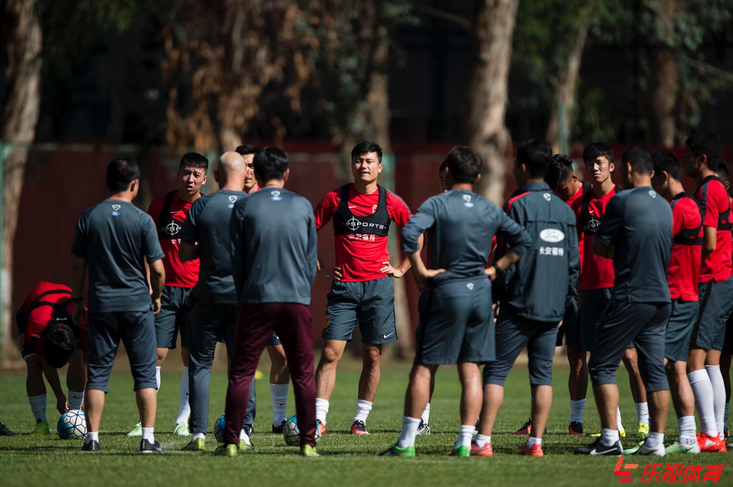 国足亲切问候韦世豪,国足亲切问候