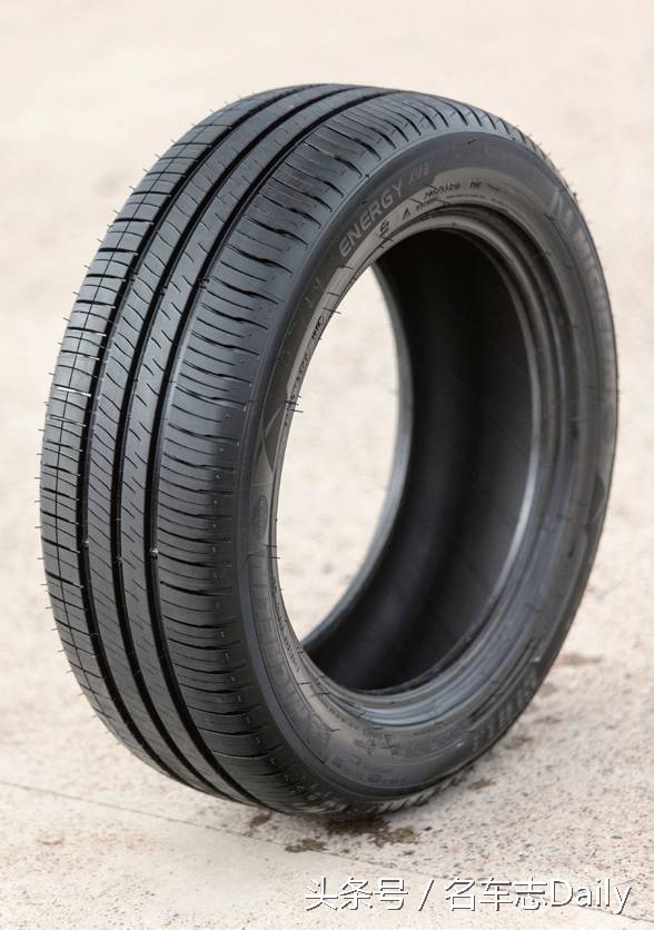 如何挑选一款适合自己的轮胎,夏季轮胎和四季轮胎