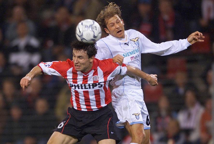 卡卡十大进球天下足球,足坛十大帅哥卡卡