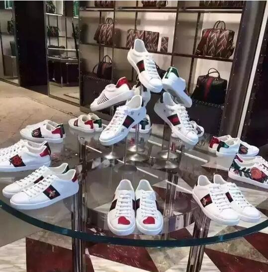 轻奢精致小白鞋,轻奢的小白鞋