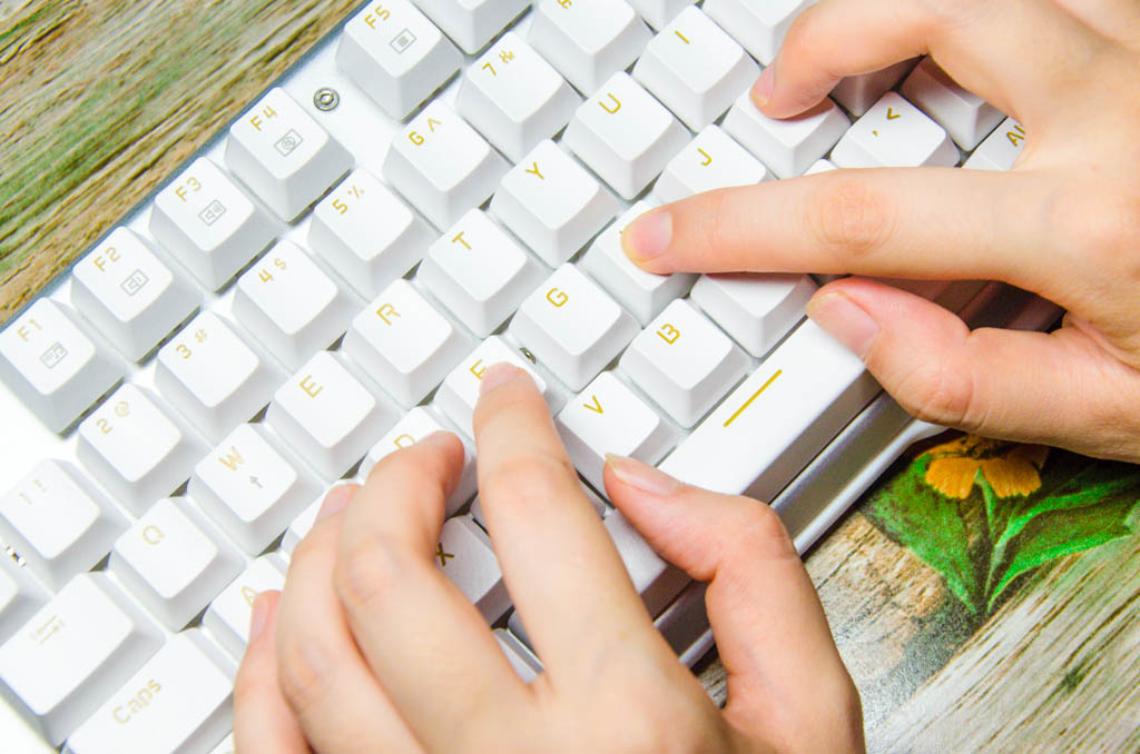 贱驴619机械键盘使用说明,贱驴619s键盘拆解