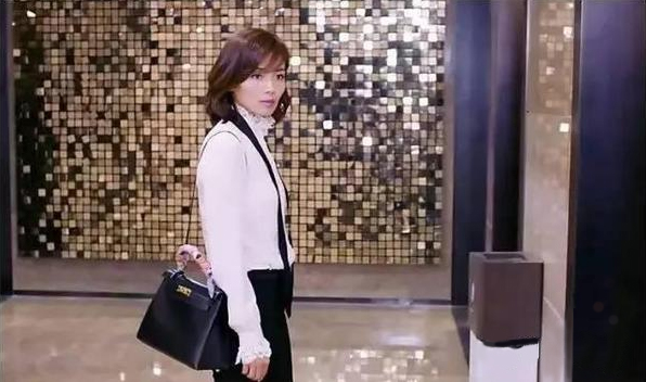 香港代购去哪里买比较便宜,香港买的大牌包包有哪些