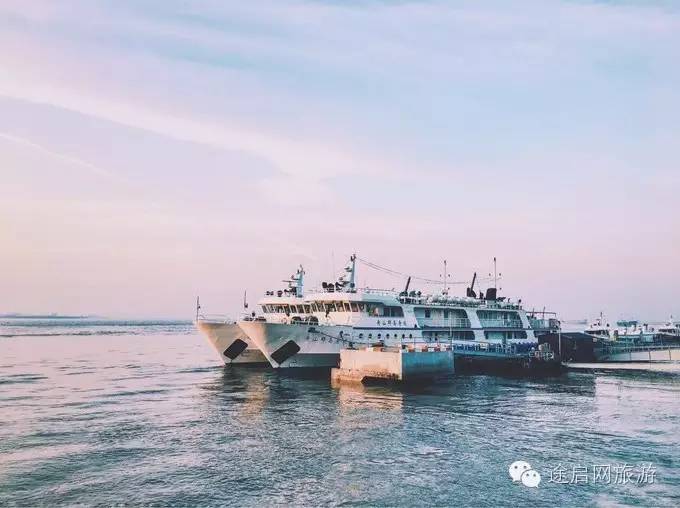 颜值高。海鲜多。距离近。这个夏天，有什么理由不去嵊泗浪一浪~
