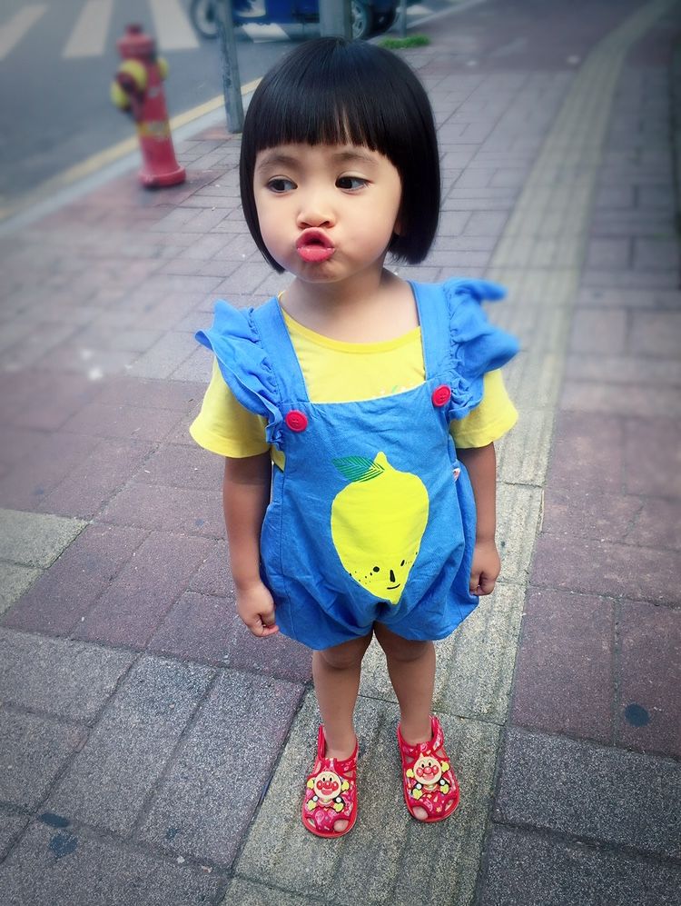 又到了一年一度童装清仓季,童装清仓海外