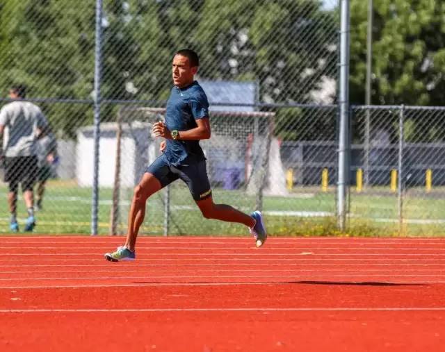 里约奥运会耐克鞋子配色,里约奥运会5000米跑鞋