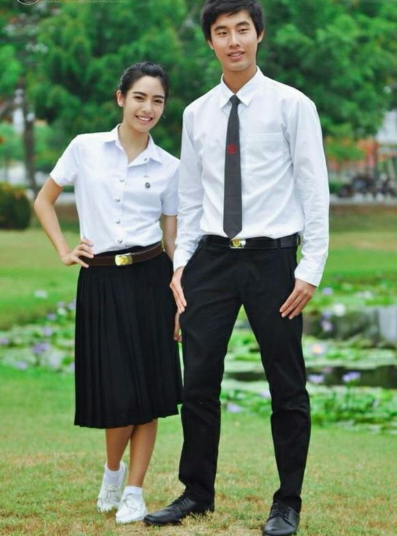 校服各国大比拼,我国校服大比拼