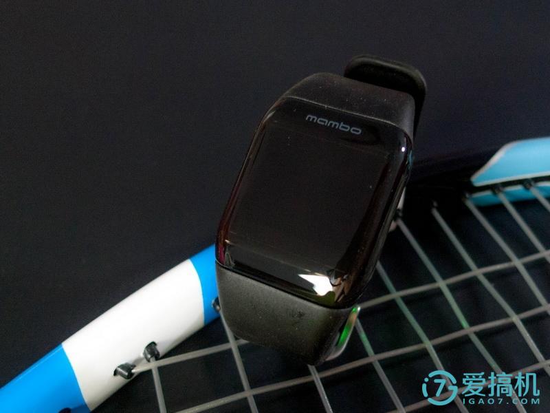 乐心运动手表充电,乐心运动手表显示实时数据