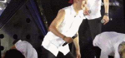 红人馆丨黄子韬狂霸酷炫拽？其实他内心就是个真实的孩子