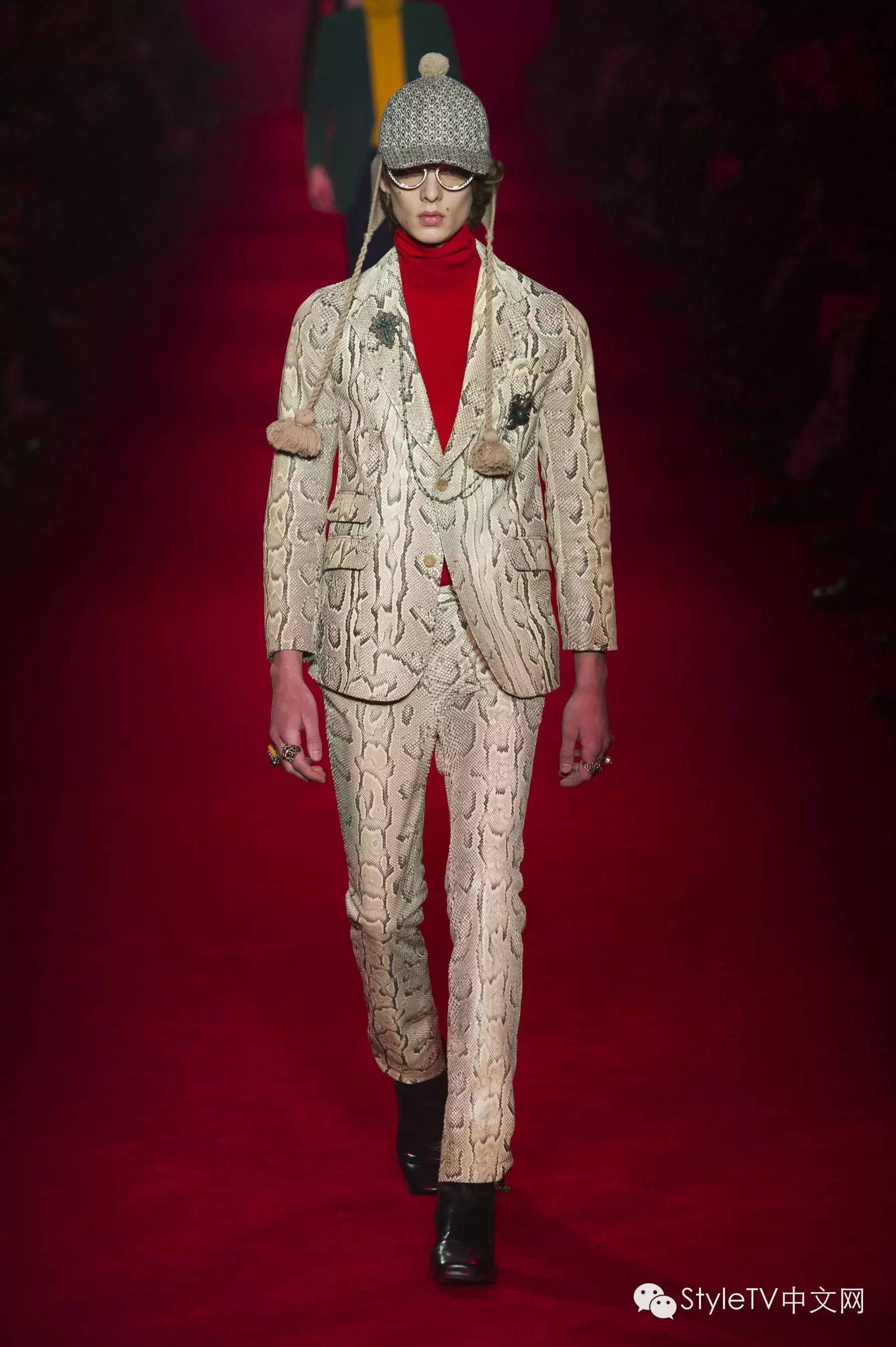 美cry！窥探躲在GUCCI后台的少男少女们