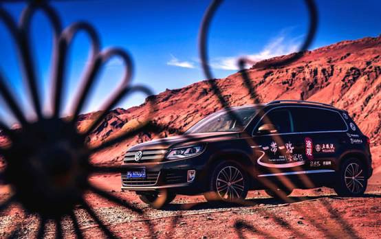 超多美图慎入！开神车，走丝路，这些不可思议的美景就在中国！