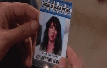 一个人在家睡觉别关灯,一个人在家关灯的时候