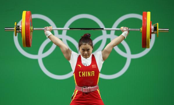 2破世界纪录夺2金，错版*旗国**又出现，里约啥时能改？