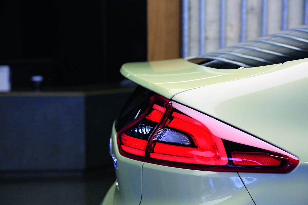 索纳塔九代2.0混动领先版,北京现代第九代索纳塔试驾