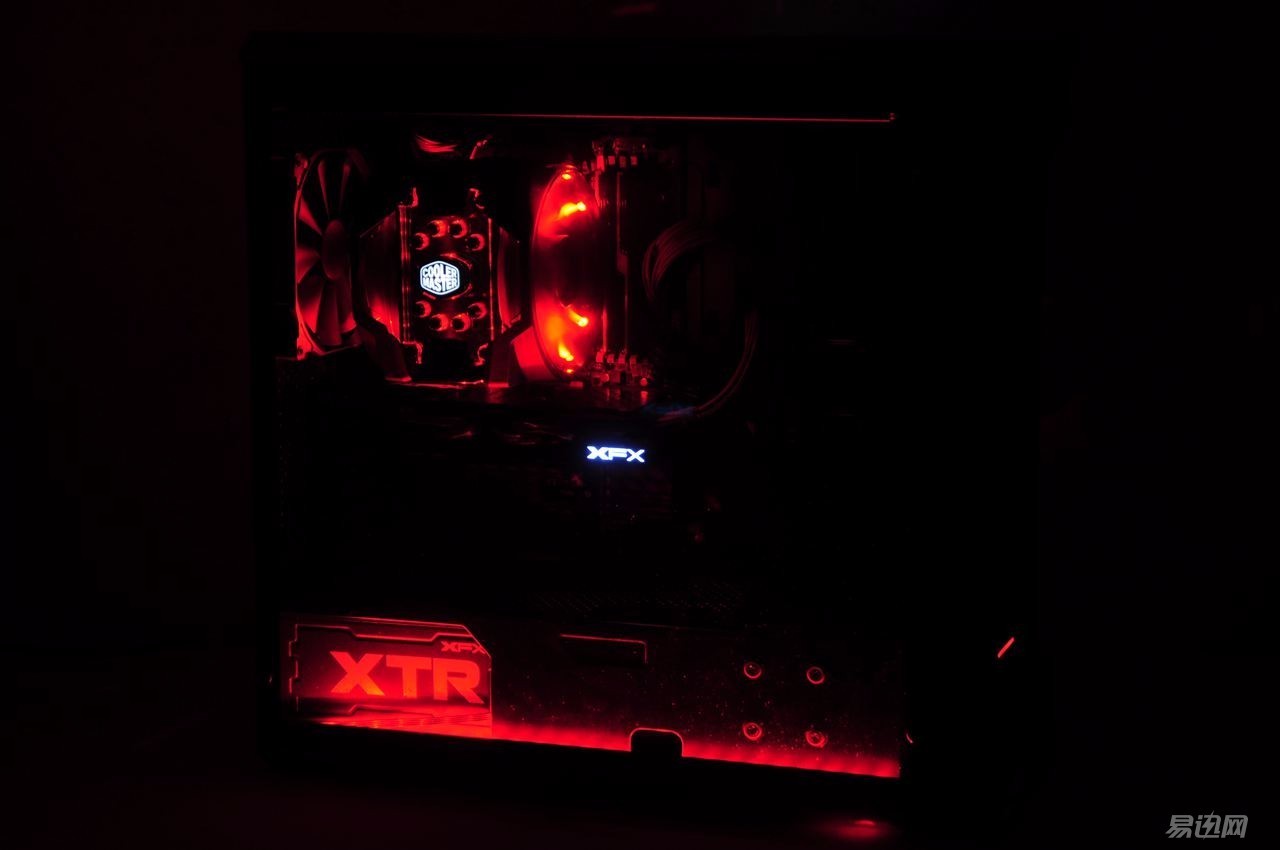 据说这板子和机箱搭配能释放洪荒之力