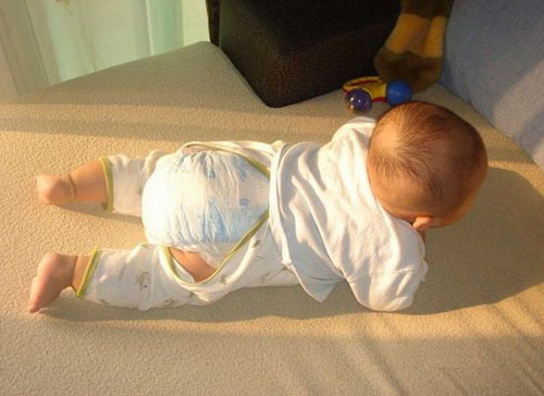 缺钙要补葡萄糖酸钙还是海藻钙,宝宝缺钙喝钙多长时间能得到改善