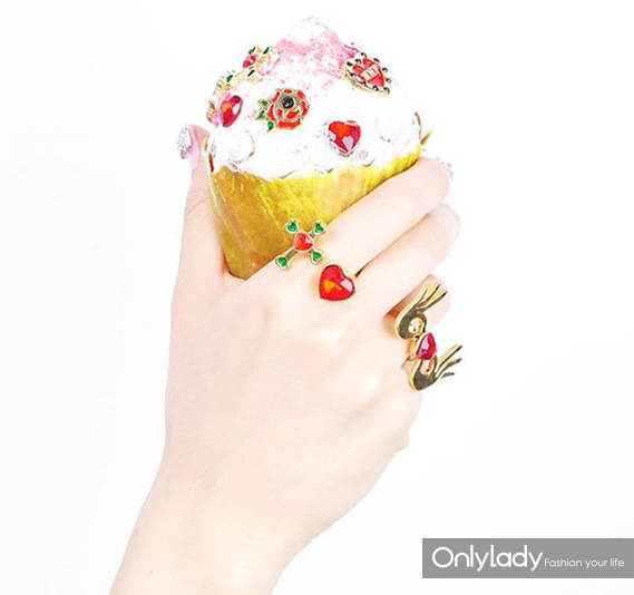 以前韩剧中女主的耳环,大家晒晒韩剧女主角耳饰