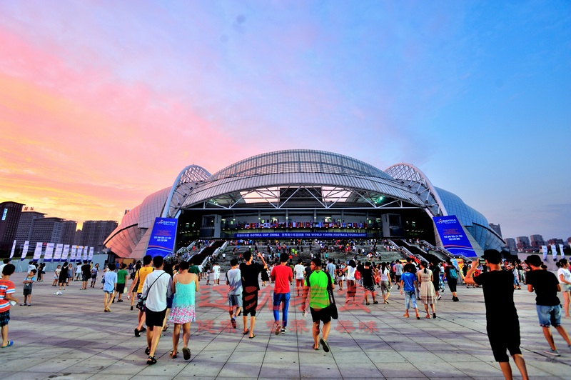 沈阳哥德杯美食花絮：小球星居然也喜欢沈阳撸串