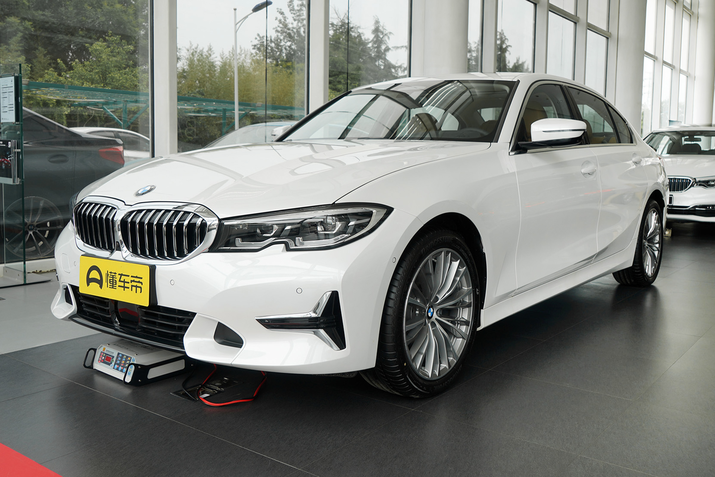 宝马3系到底值不值得入手,宝马3系评测2023款