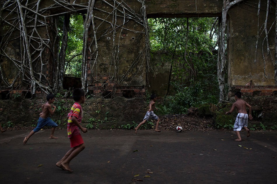 任你们怎么笑话里约，全世界旅行者就是爱它|里约专题足球篇