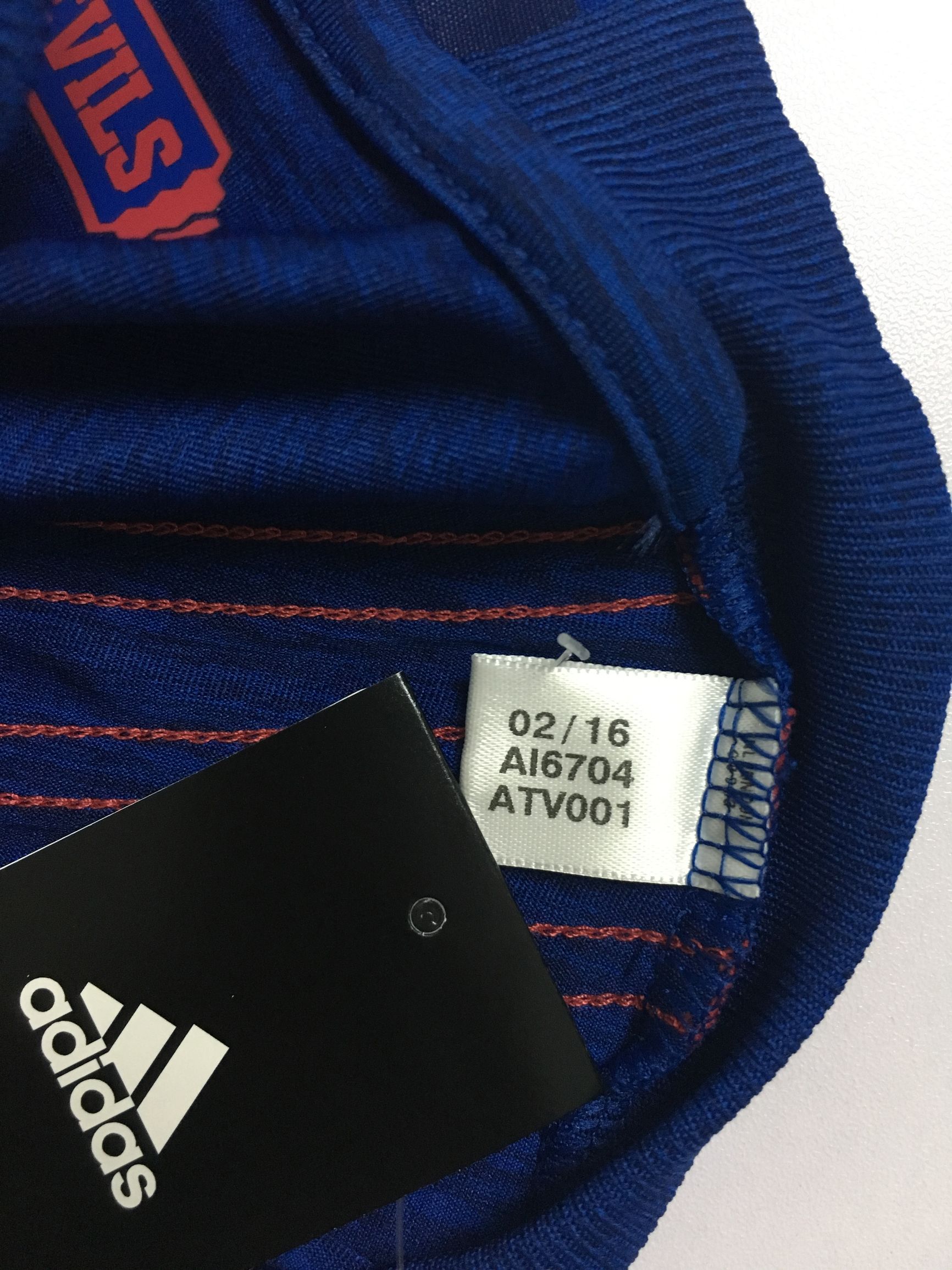 曼联历年客场球衣一览图阿迪达斯,曼联16-17赛季客场球衣