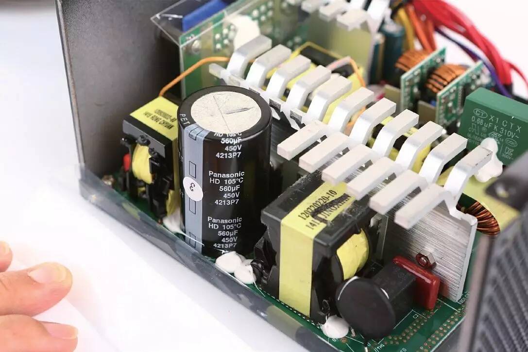 横评399-999元之间隔了几个电源？七款750W金牌电源解析