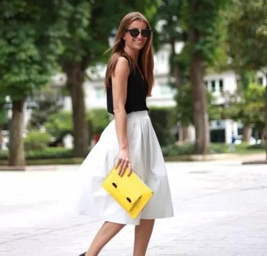 皮肤晒黑了严重还能变白吗,皮肤晒黑穿什么颜色衣服