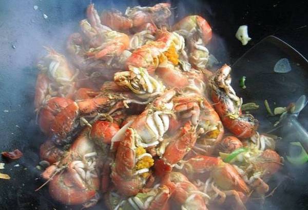 西海岸灵山卫钓鱼的钓点,灵山卫海边钓鱼