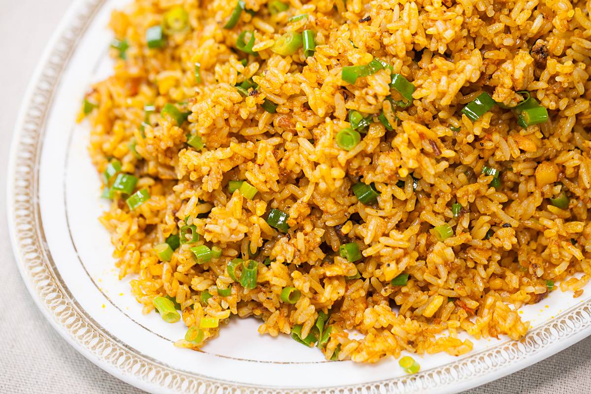 唔使搵啦！人均40元连电视台著名主持人都Hold唔住过来搵食