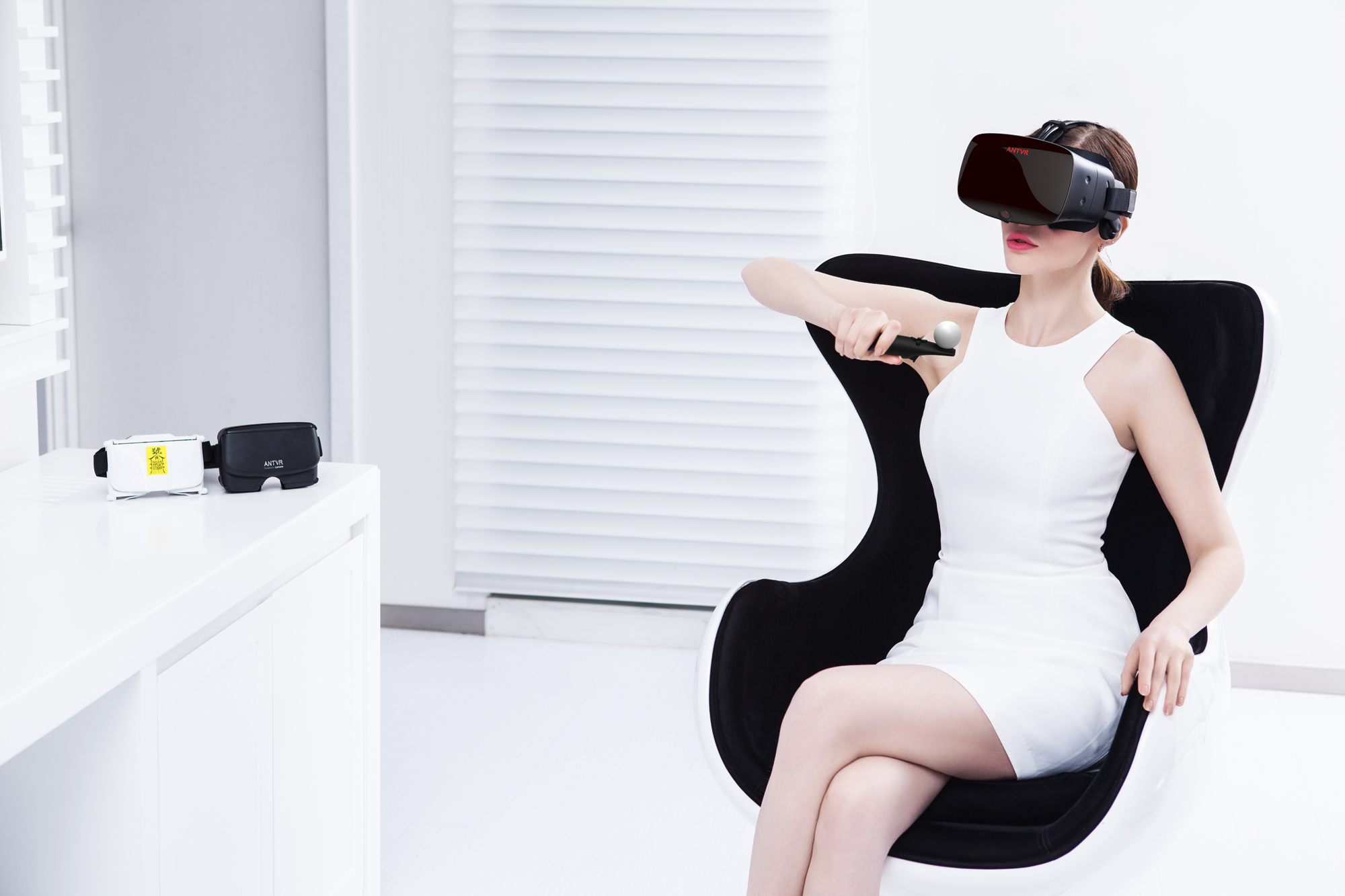 蚁视二代vr和hyperealpano哪个方便,蚁视二代vr头盔评测