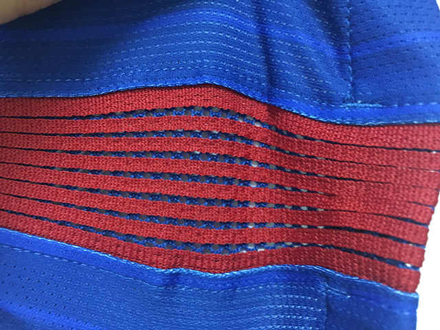 巴萨16-17赛季阵容,巴塞罗那主客场球衣