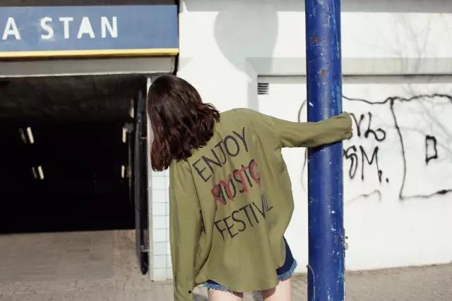 教你几种夏天穿衣小技巧,入秋最省钱的时髦穿法