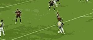 最经典搞笑中超足球gif,足球球员搞怪图片