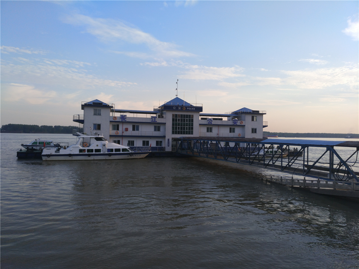 搭载骁龙820，4G+64G，跑分13万！努比亚Z11体验