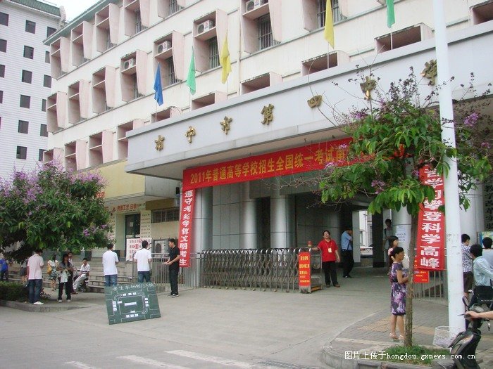 南宁校园生活实拍,南宁校园故事