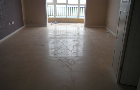 地砖表面被酸腐蚀了如何修复,地砖被污染怎么清洗