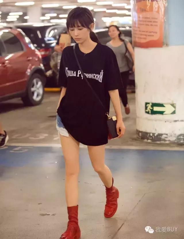 每周女星*服私**秀：89元T成功俘获刘诗诗，杨幂270元T够亲民