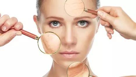 老了皱纹一年比一年多了,老了真的老了脸上布满皱纹