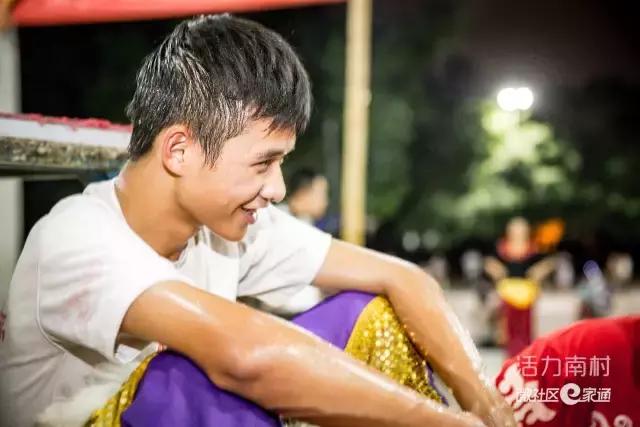 龙狮团醒狮表演视频,广州番禺沙头汀根龙狮团