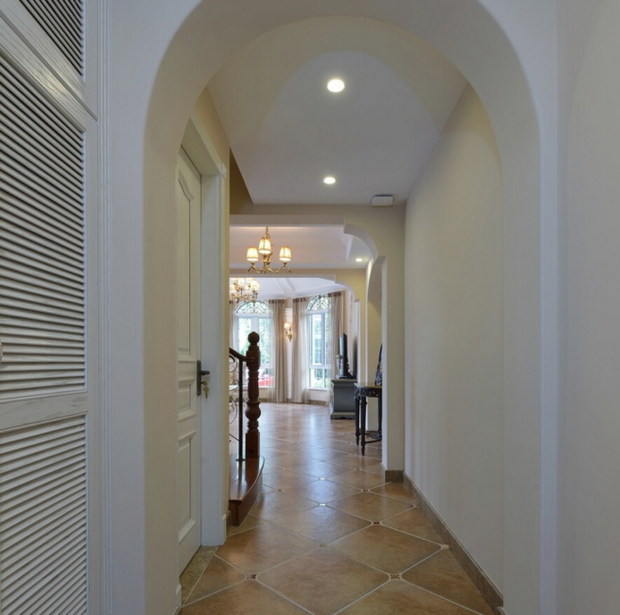 跃层280欧式装修效果图,280平大平层欧式装修效果图