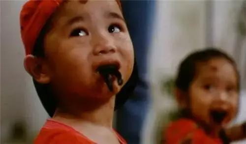 还记得《再世追魂》吗？开枪打死的兄妹成了自己的龙凤胎儿女