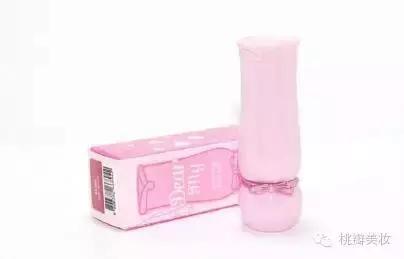 口红想要水润一点用哪一种,口红想要淡淡的红选哪种口红好