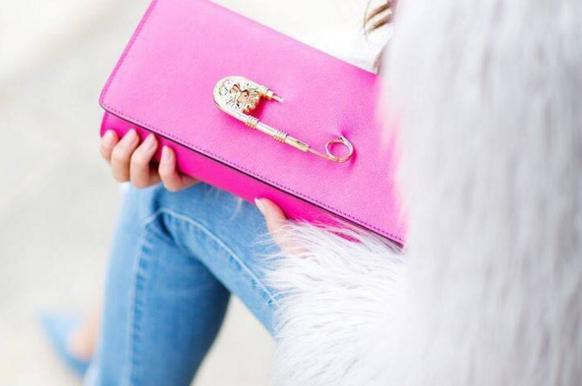 十大最值得入手的轻奢包包 (十款最值得买的轻奢包包)