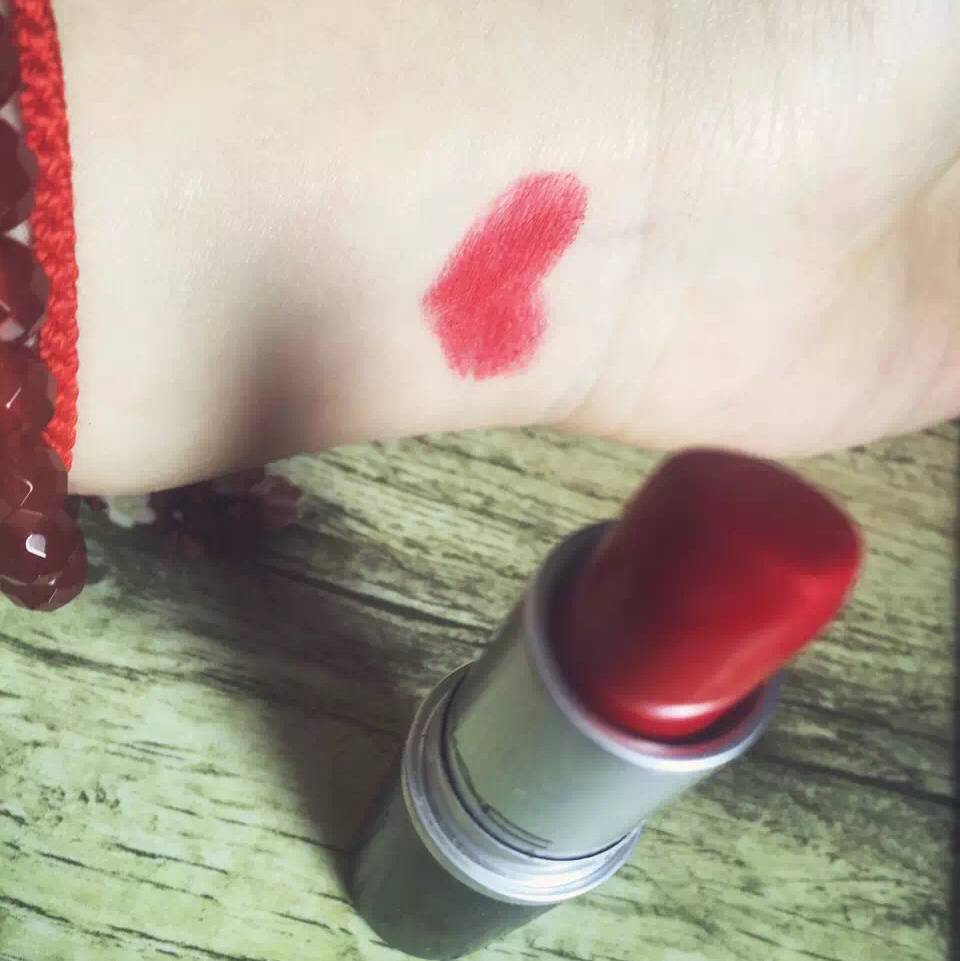 口红界洗冤录：M.A.C的质地真的干到令人发指？