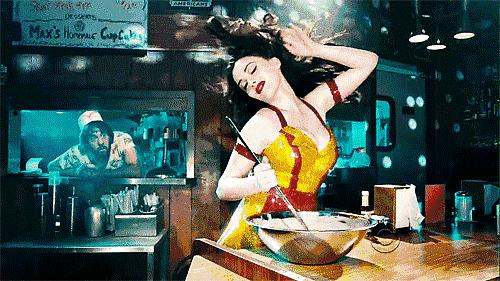 男生身材标准对照表,男人理想身材标准