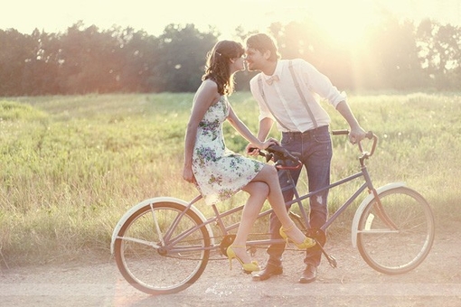 分手了对方在跟别人聊怎么挽回,即将分手挽回的最感人的话