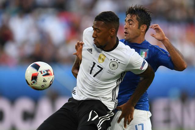 捂裆派龙抓手,足坛“抓鸟”合集