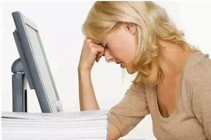 产后哺乳期头发掉厉害怎么办,产后才一个月头发掉发严重怎么办