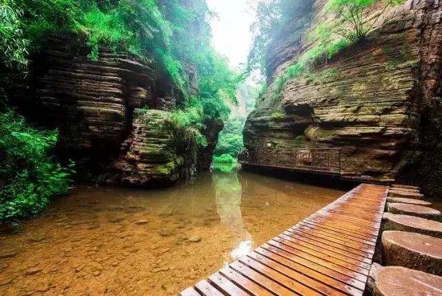 悬泉飞瀑的风景图,悬泉山瀑布在什么地方