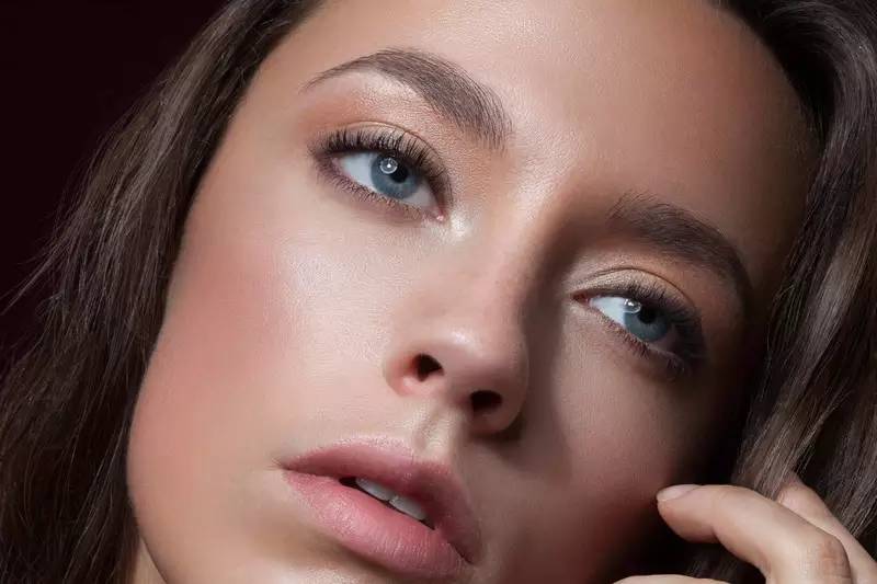 职业修图师,修图师如何给人物磨皮