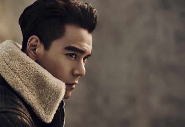 彭于晏骑单车耍帅,彭于晏洗脸刷牙视频